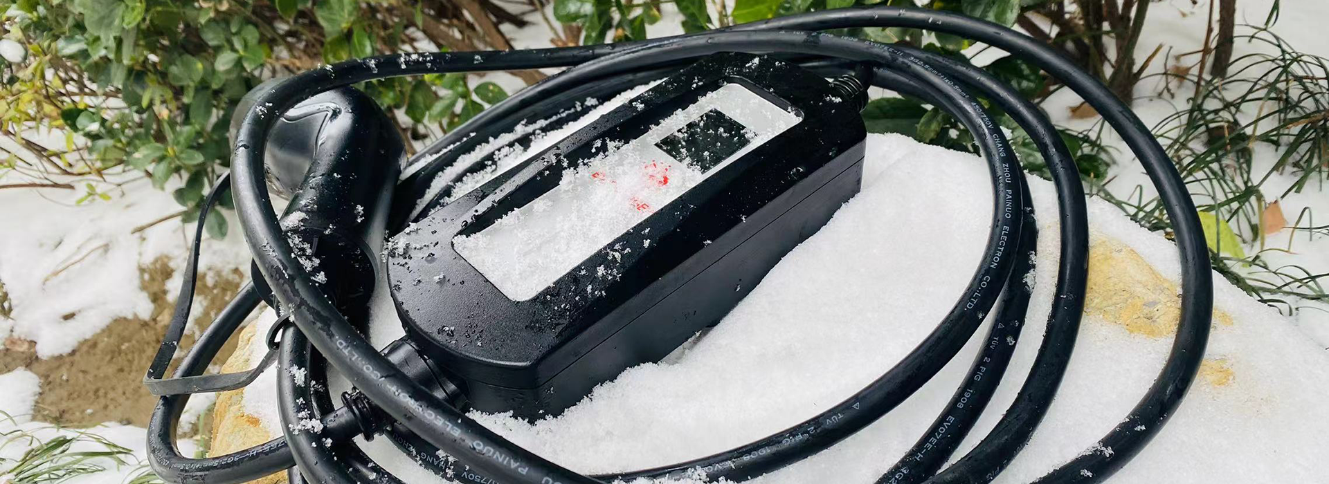 Creaxio-เครื่องชาร์จแบบพกพา-เครื่องชาร์จไฟฟ้าแบบพกพา